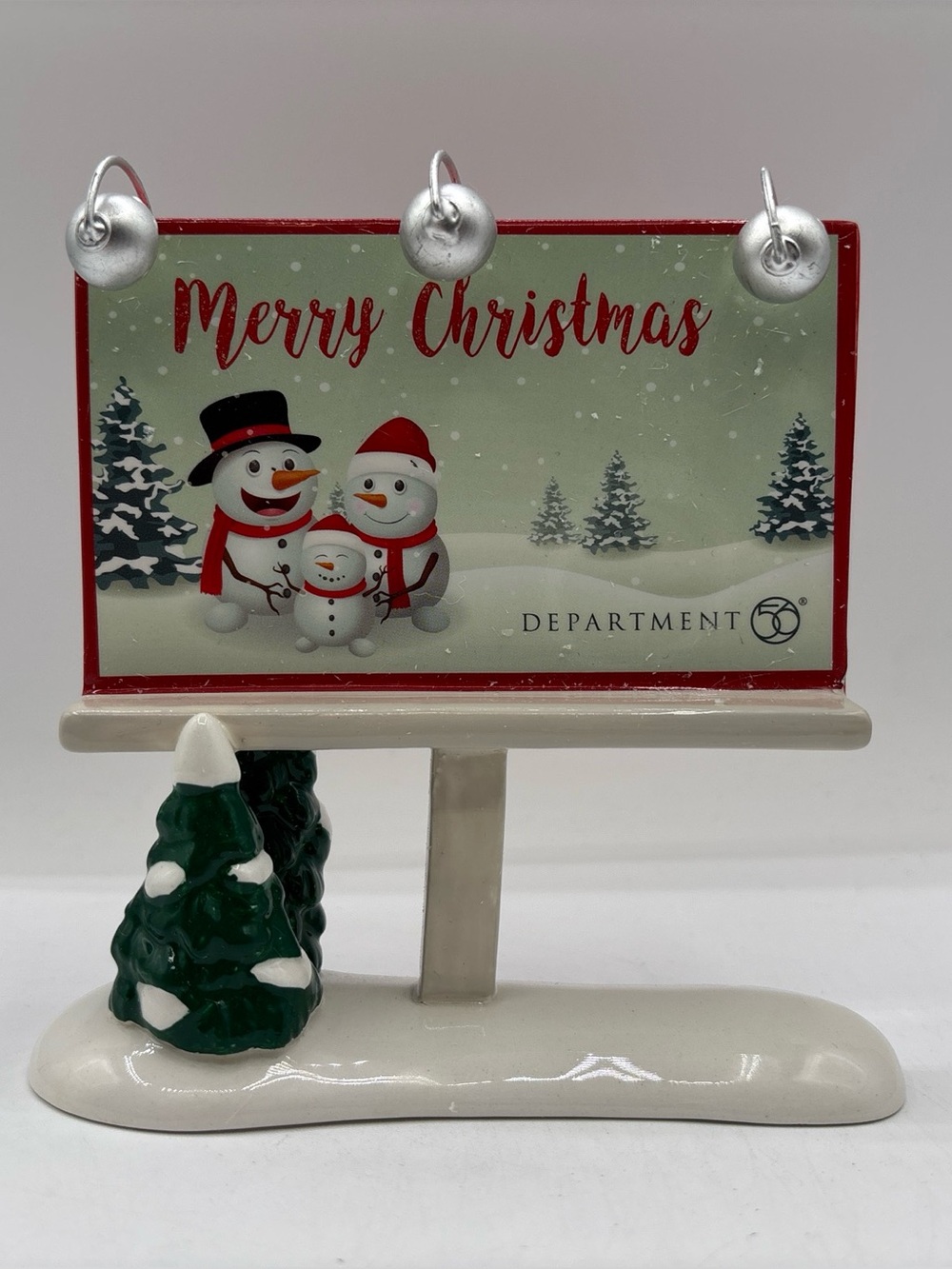 Department 56 2019 Village Accessories Merry Christmas 6003178 Retired EUC